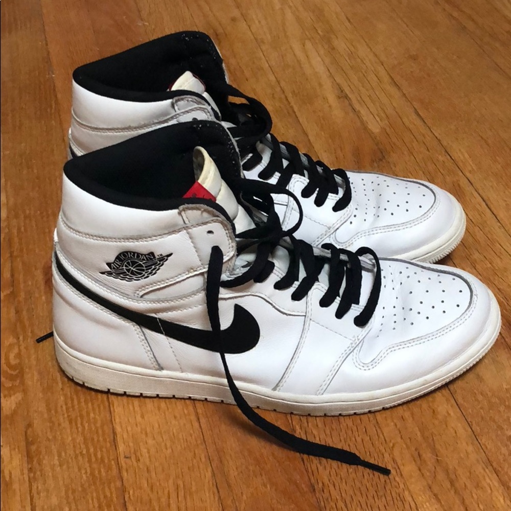 White Jordan retro 1 hightop